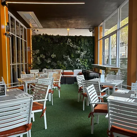Onomo Hotel Foreshore-2